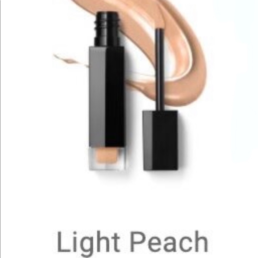 LIQUID CONCEALER Light Peach - Picture 2 of 3